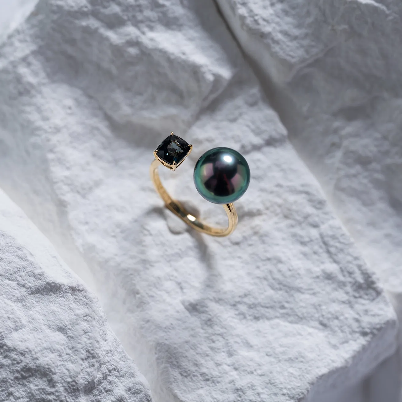 18K Solid Gold Tahitian Pearl Ring KR00062