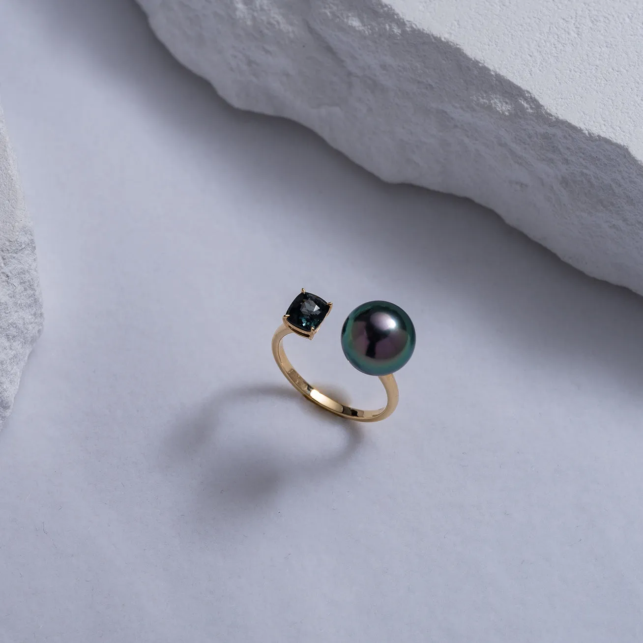 18K Solid Gold Tahitian Pearl Ring KR00062