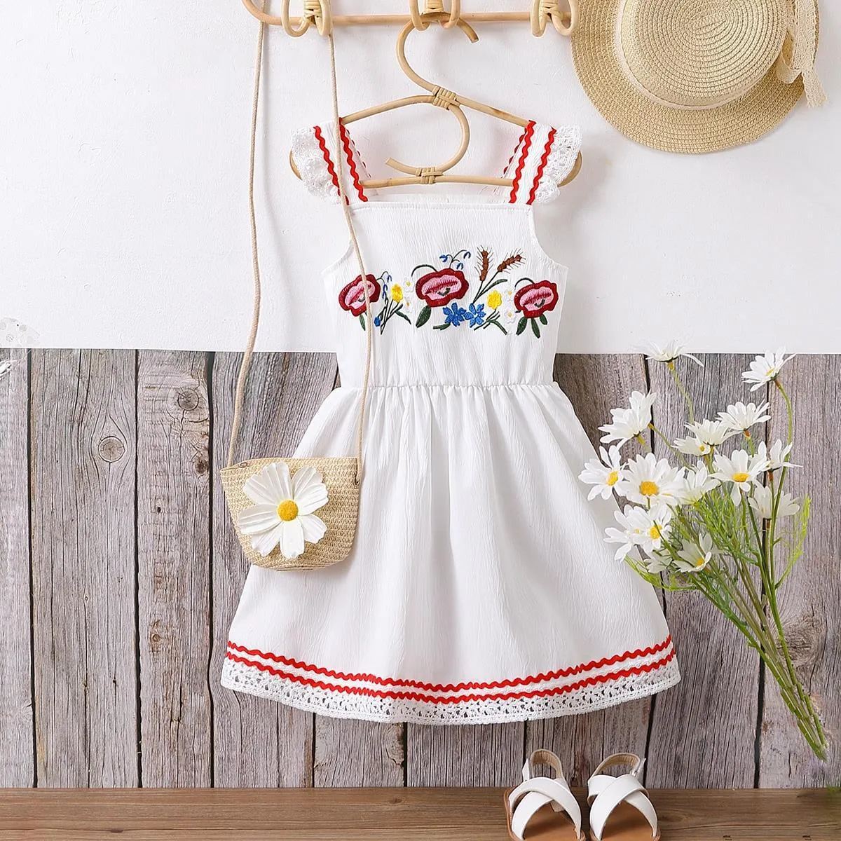 2023 Summer Girls Embroidery Under Small Flower Suspenders Beach Holiday Wholesale