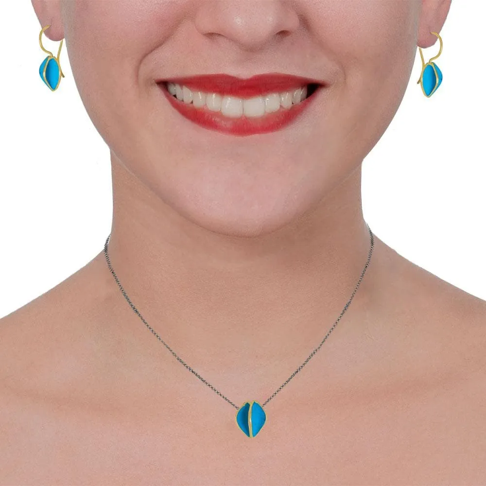 Short Black Silver Chain Necklace With Gold Plated Turquoise Pendant