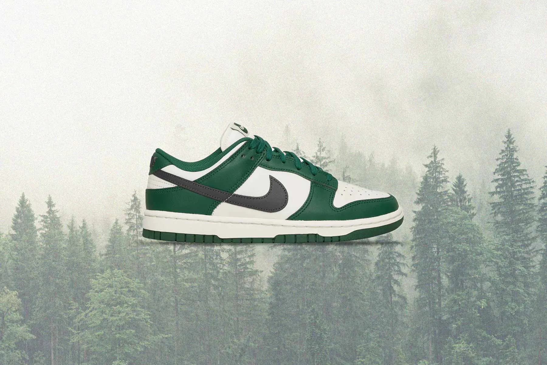 Women's Dunk Low - Gorge Green/Midnight Navy/Phantom